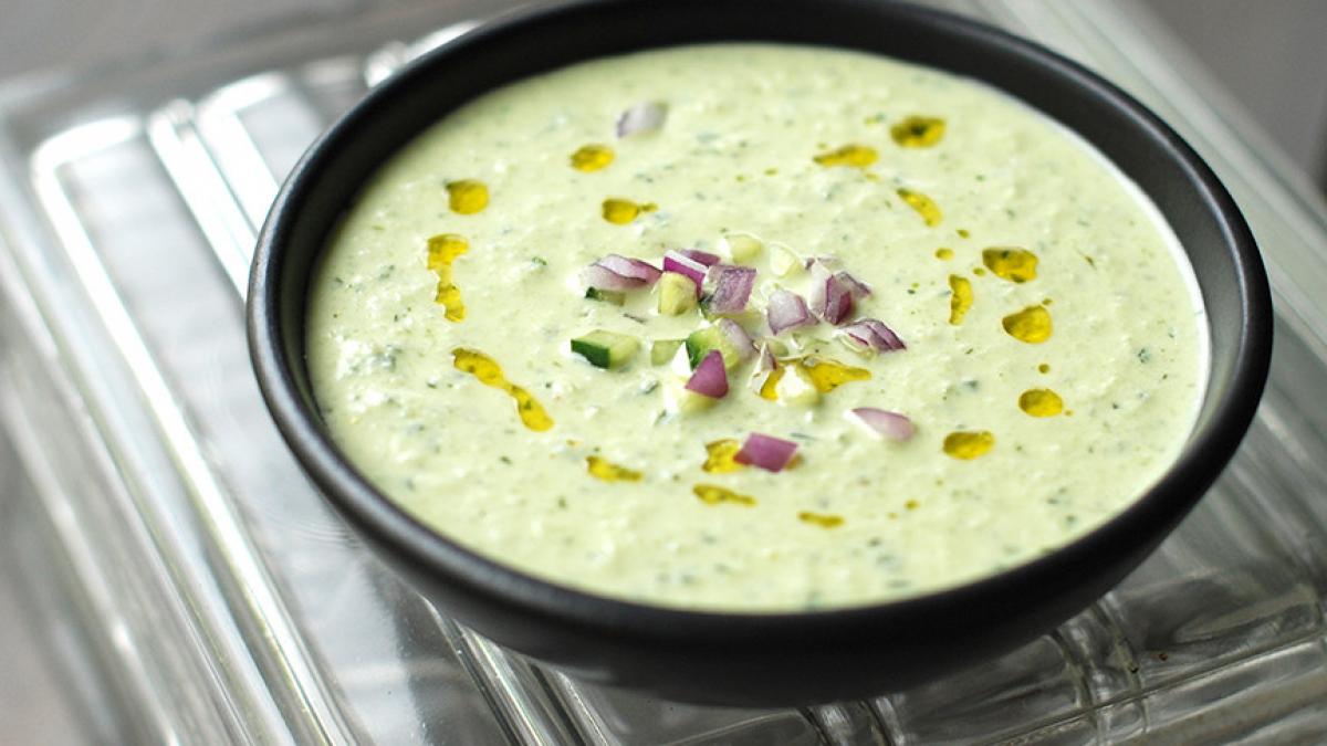 reteta racoritoare de vara supa de iaurt cu castraveti si marar