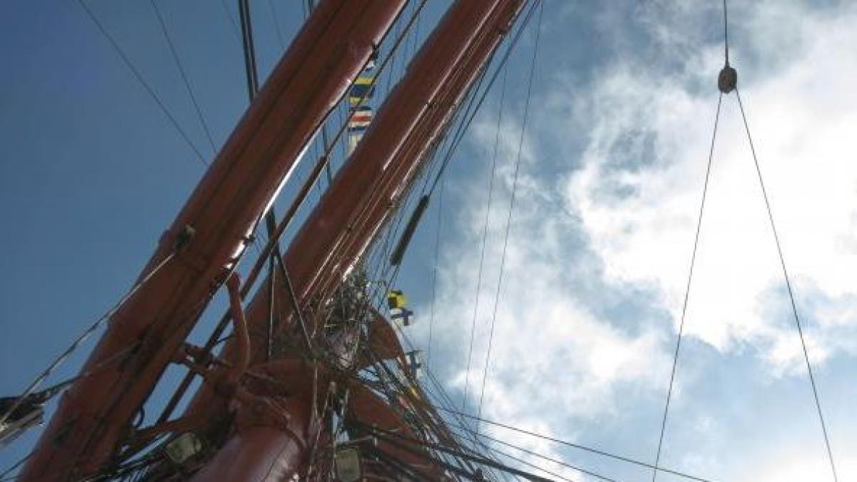 navigatia vaselor restrictionata in mai multe zone