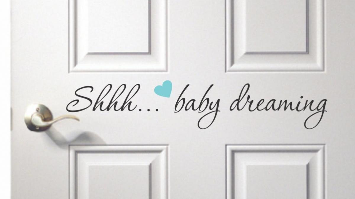 o mama intra in camera sa vada ce face copilul imaginea a lasat o fara cuvinte