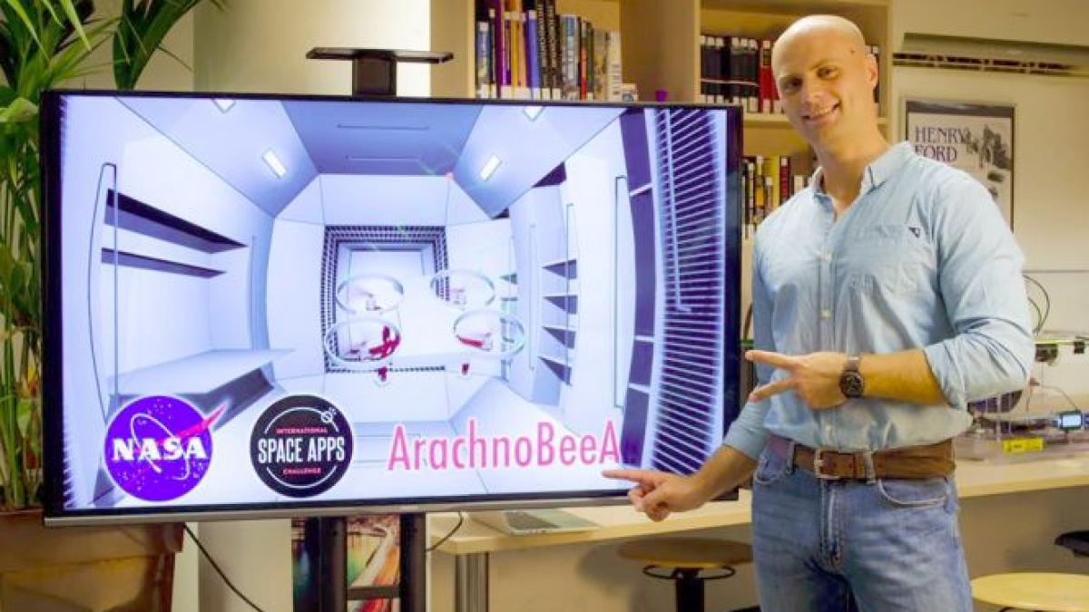 un roman a fost premiat de nasa pentru proiectul unei drone utilitare