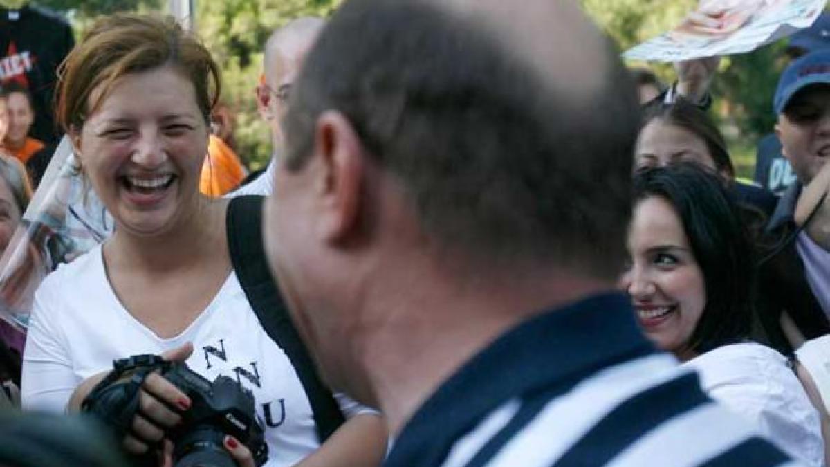 ioana basescu surprinsa de paparazzi ce facea fiica lui basescu