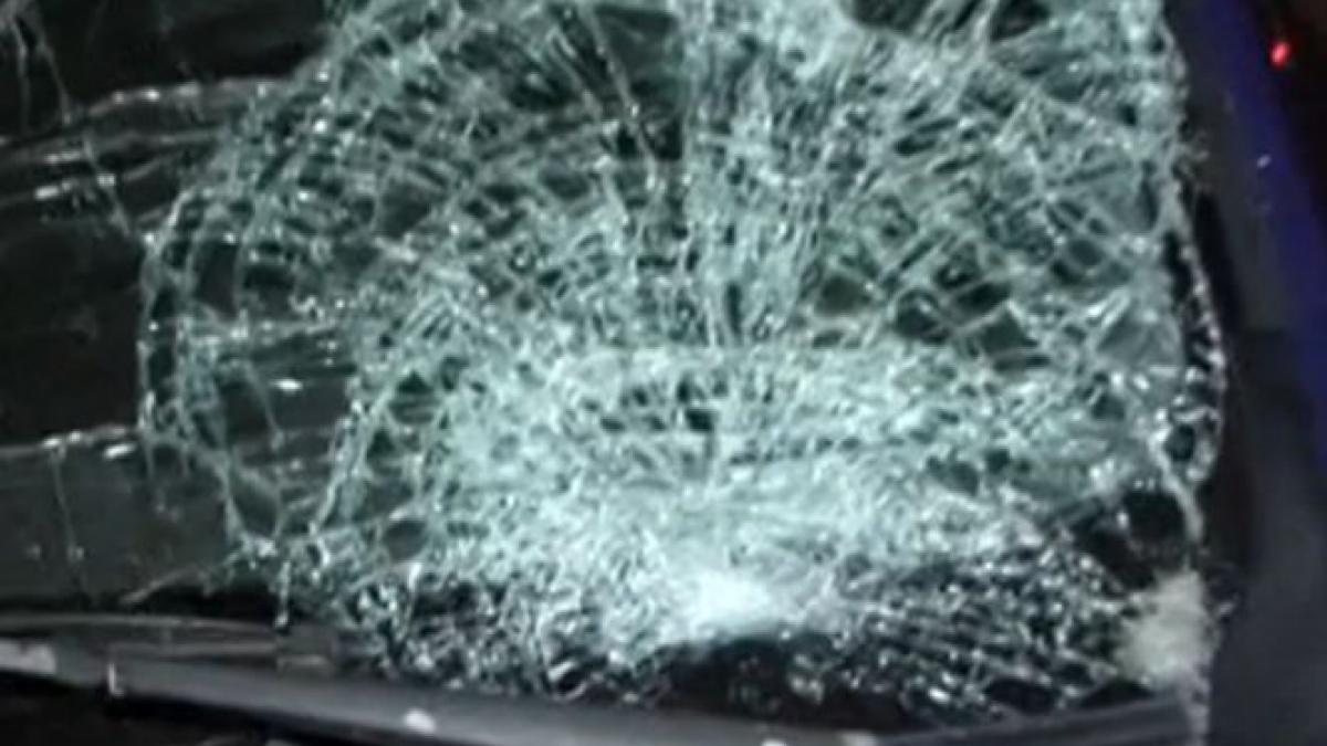 spulberat de doua masini in drum spre fiul sau