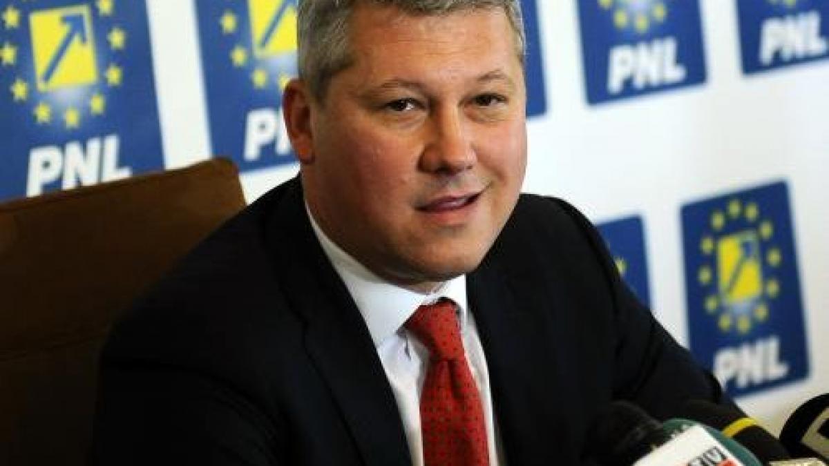 prim vicepresedintele pnl catalin predoiu am mandat sa negociez cu psd