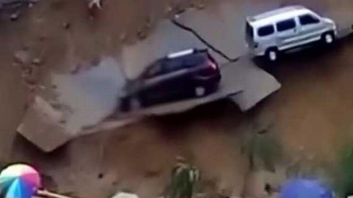 drum luat de ape cu tot cu masini imaginile sunt socante