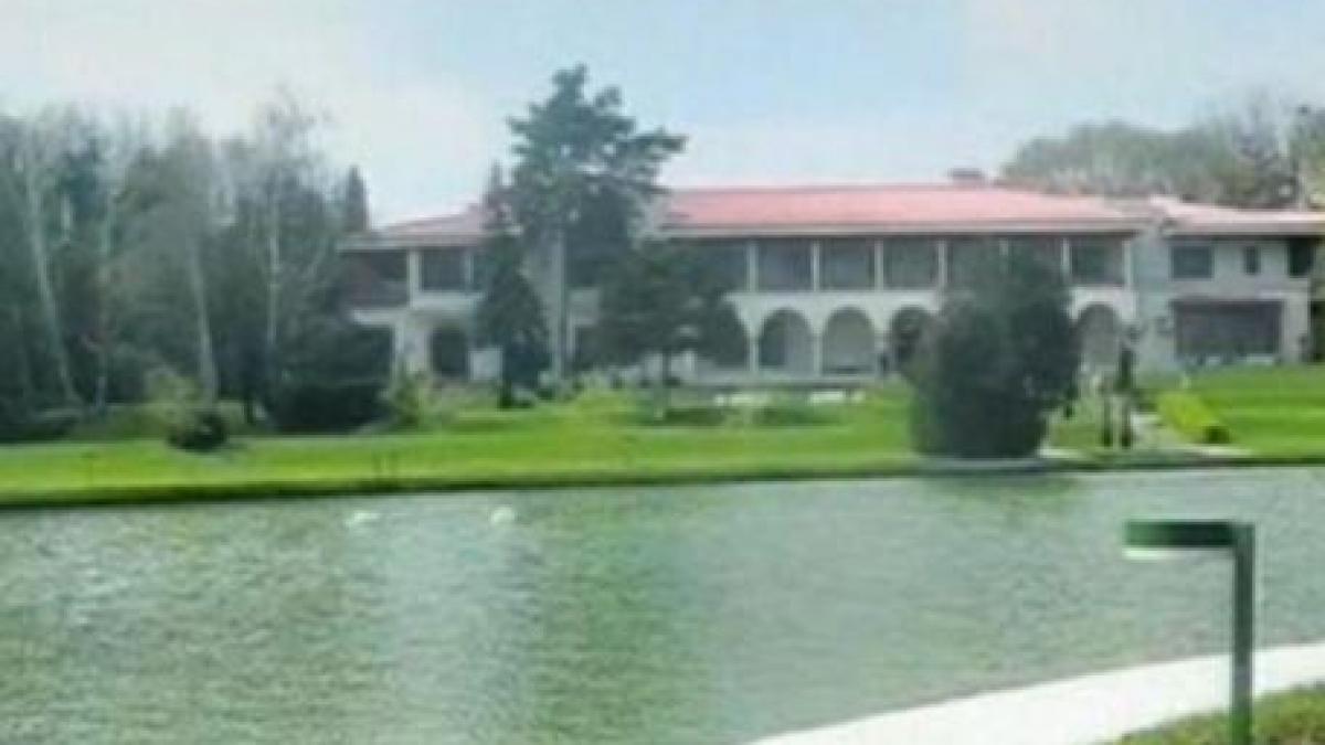 la ordinea zilei demnitarii romani iubesc gardurile inalte