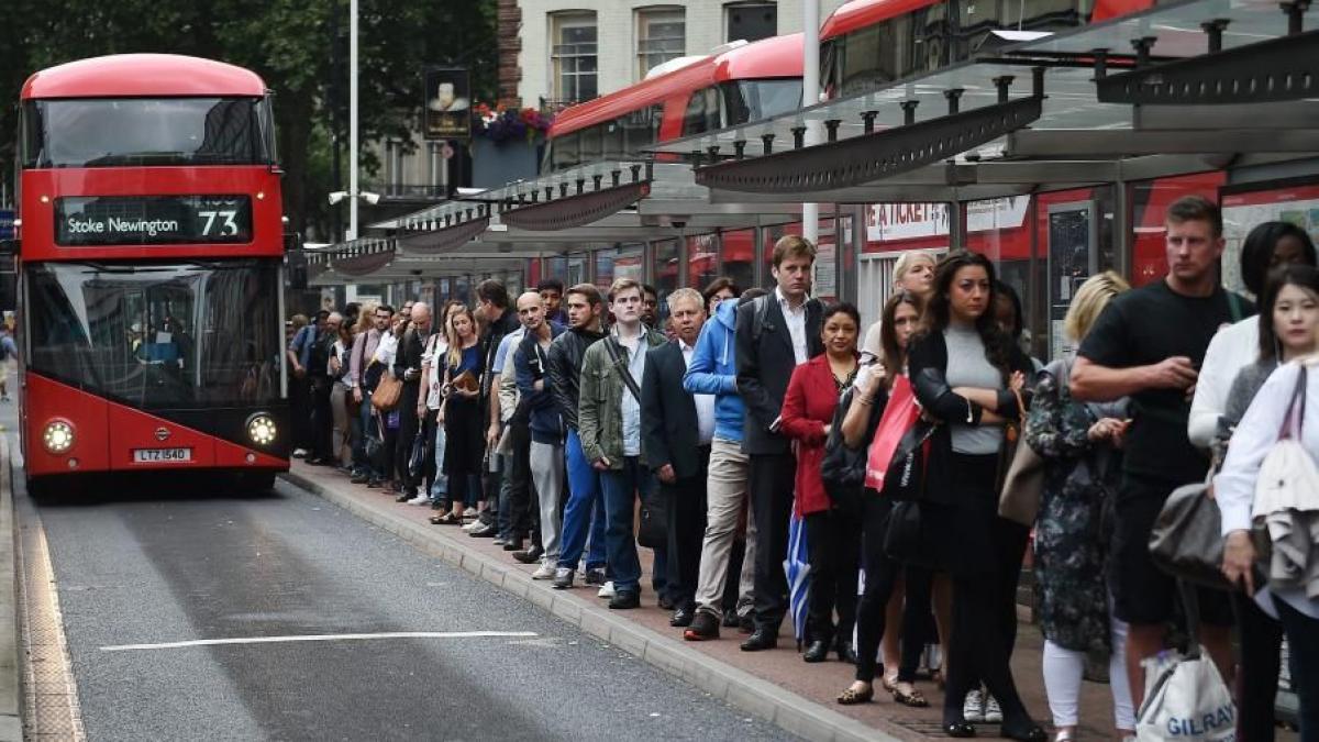 uber profita de greva londoneza tarifele pentru serviciul de ride sharing s au dublat