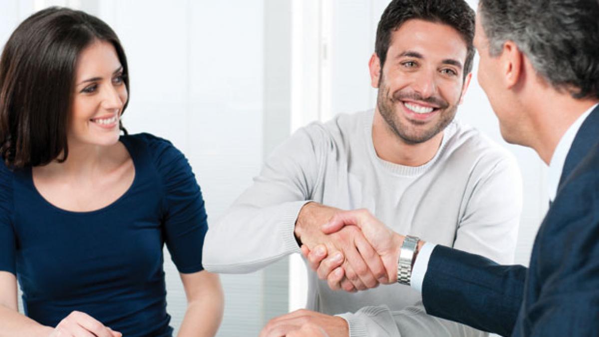 bancile revin la un obicei de acum 8 ani