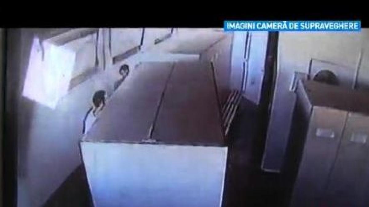 hoti surprinsi pe camerele de supraveghere