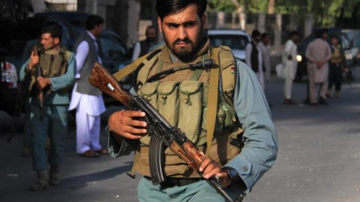 atentat sinucigas cinci oameni au murit