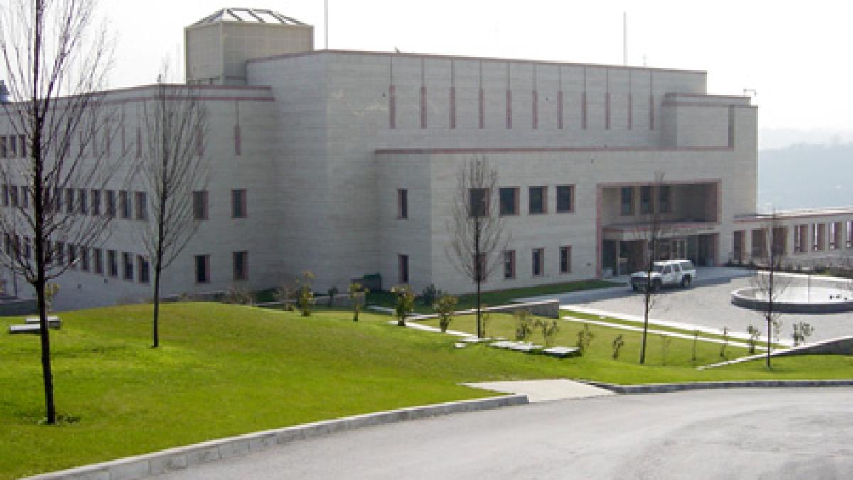 focuri de arma trase la consulatul statelor unite din istanbul