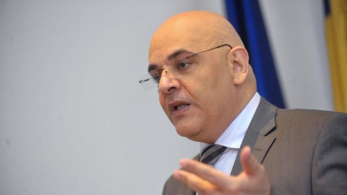 raed arafat cautarile pilotului planorului disparut au fost oprite in sibiu si dambovita