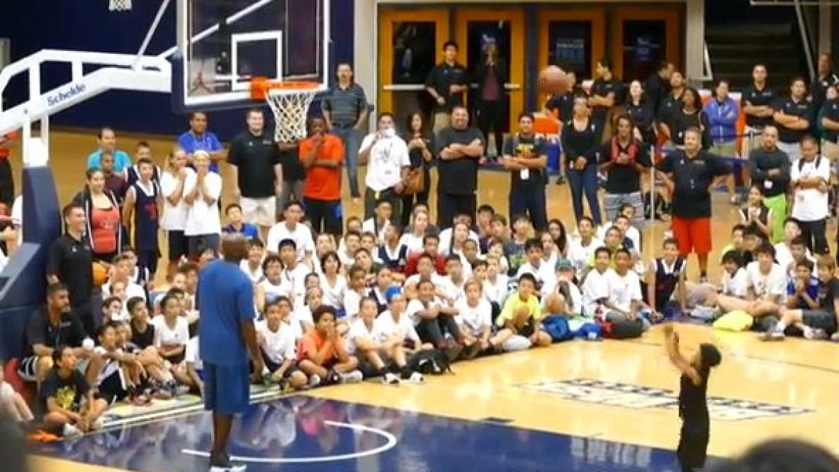 el este mini jordan pustiul marcheaza din orice pozitie