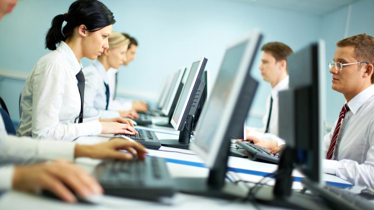 propunere saptamana de lucru de 4 zile pentru impulsionarea turismului