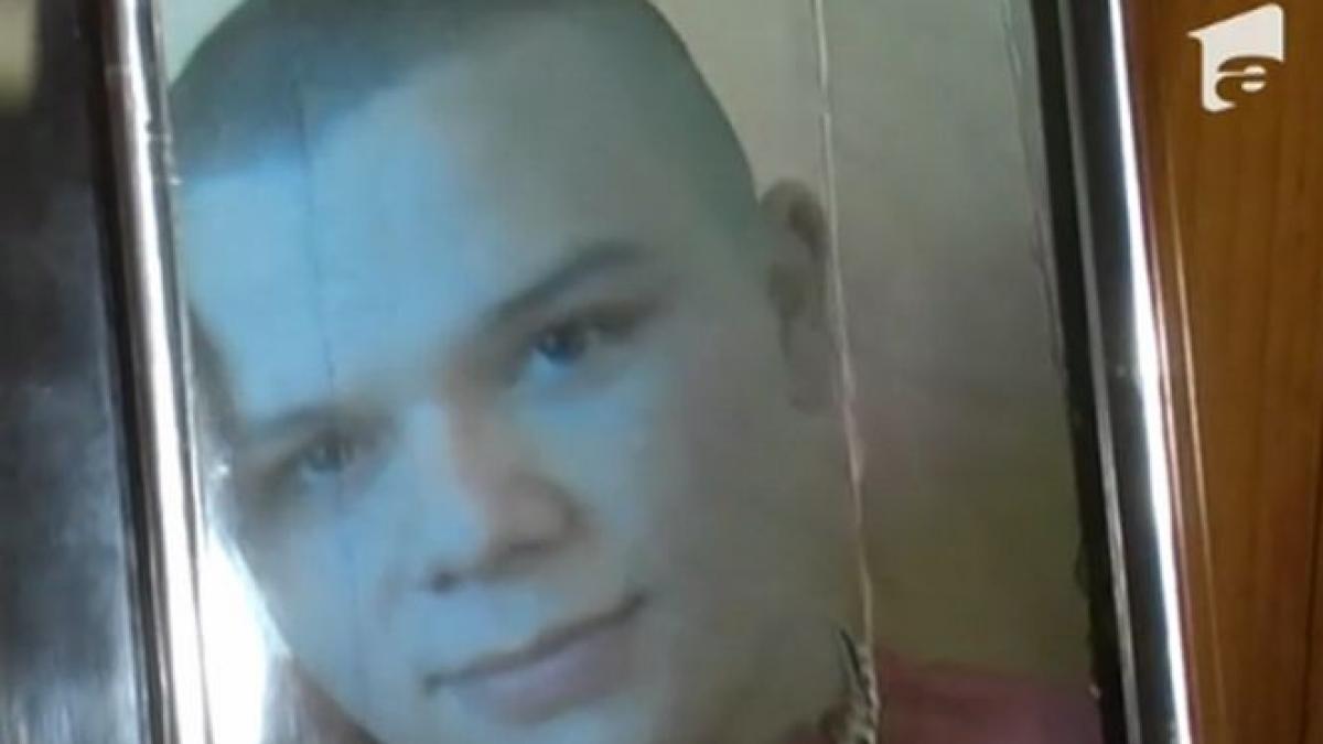 un bunic si a injunghiat nepotul de patru ori