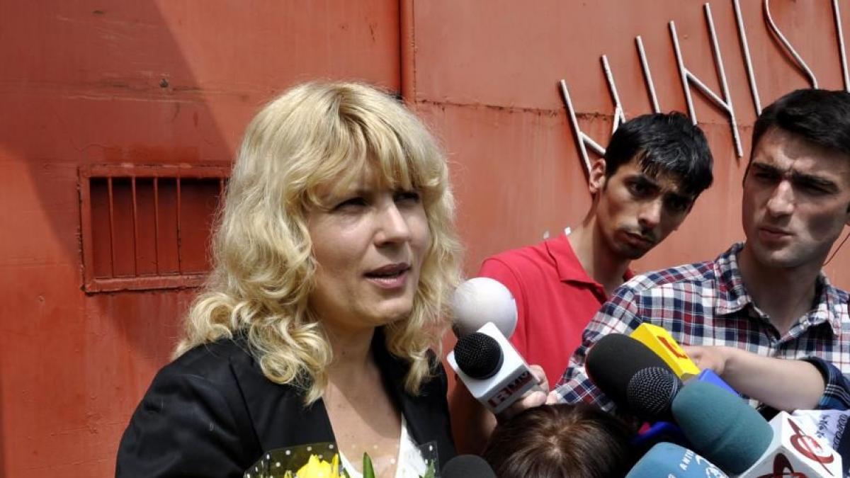 mesajul de ultima ora al elenei udrea contrazice pe toata lumea