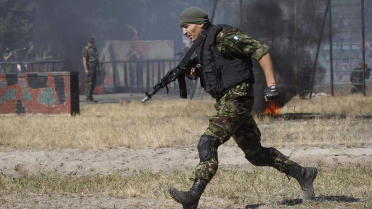 anunt ingrijorator din ucraina mii de politisti si militari au trecut de partea prorusilor
