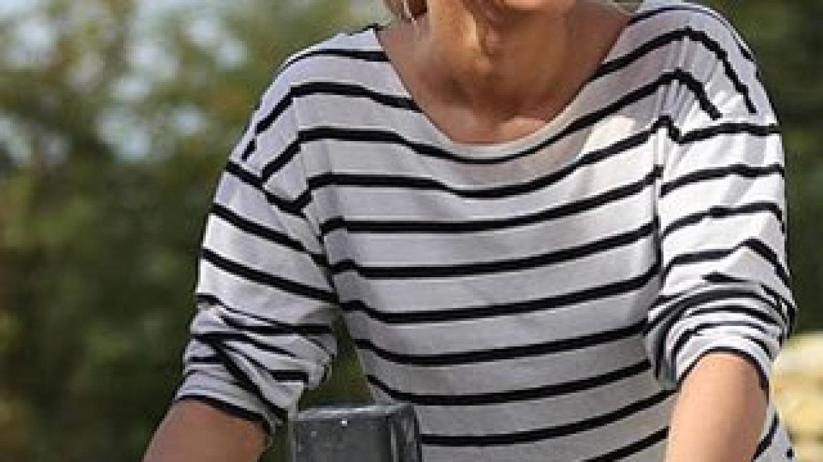 laura cosoi face a doua nunta in decurs de doar o saptamana