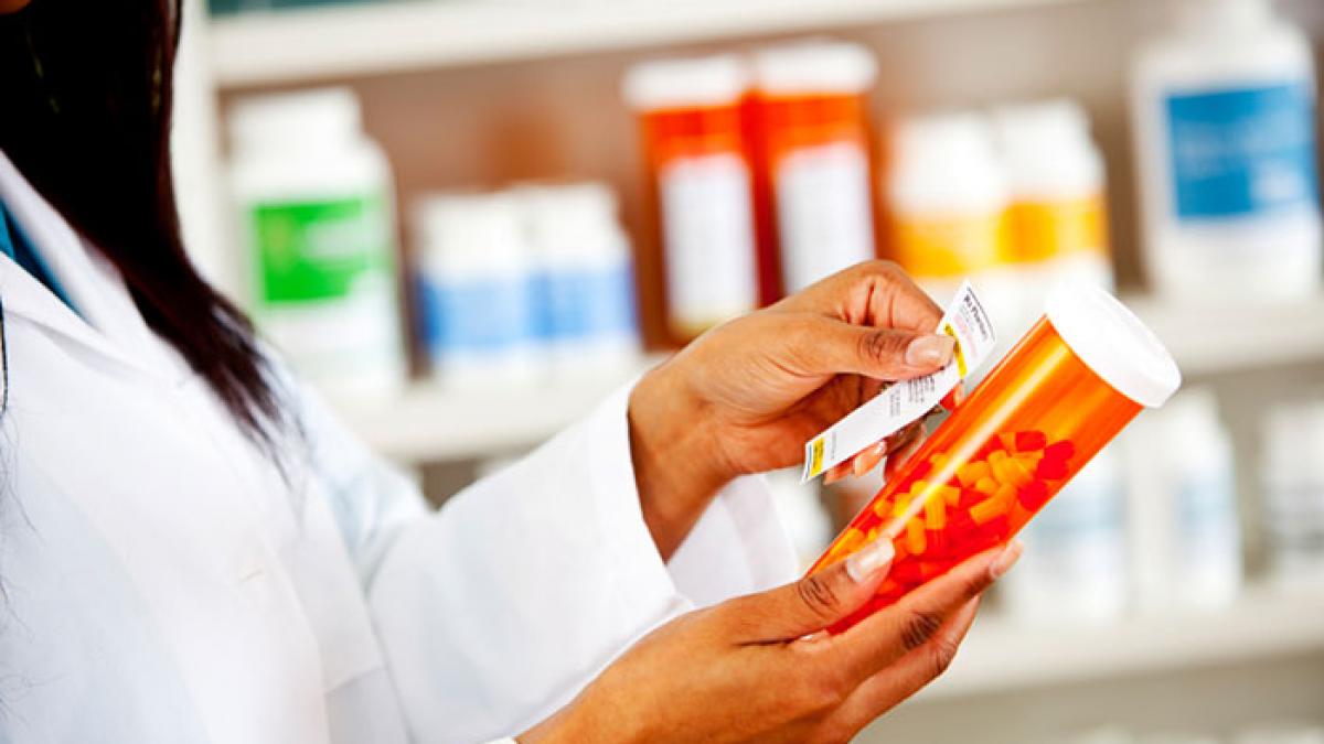 11 medici si un farmacist arestati pentru 30 de zile