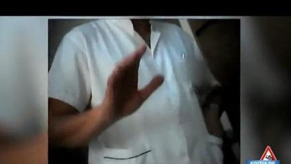 imagini de la flagrant cum lua un medic spaga de la pacient