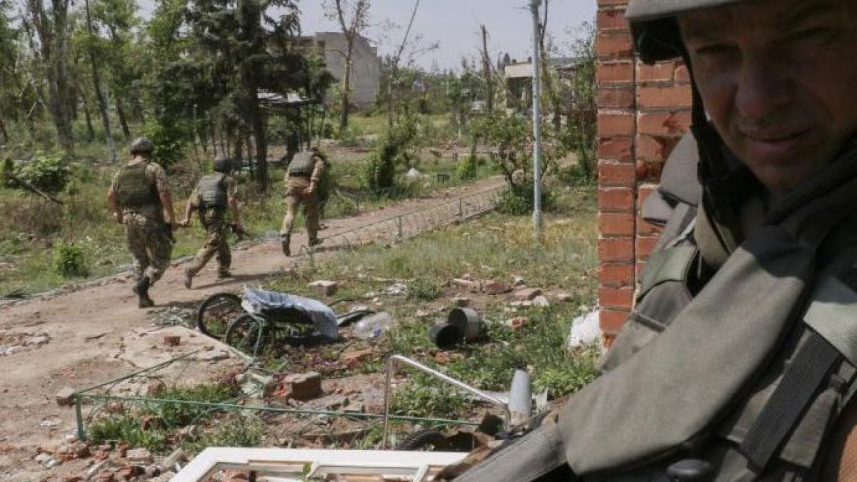 focuri intense de artilerie in zona orasului ucrainean mariupol