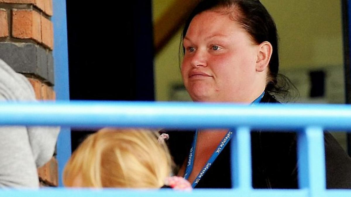 o fetita de trei luni a murit dupa ce mama a lasat o singura timp de 9 ore ce a facut femeia in tot