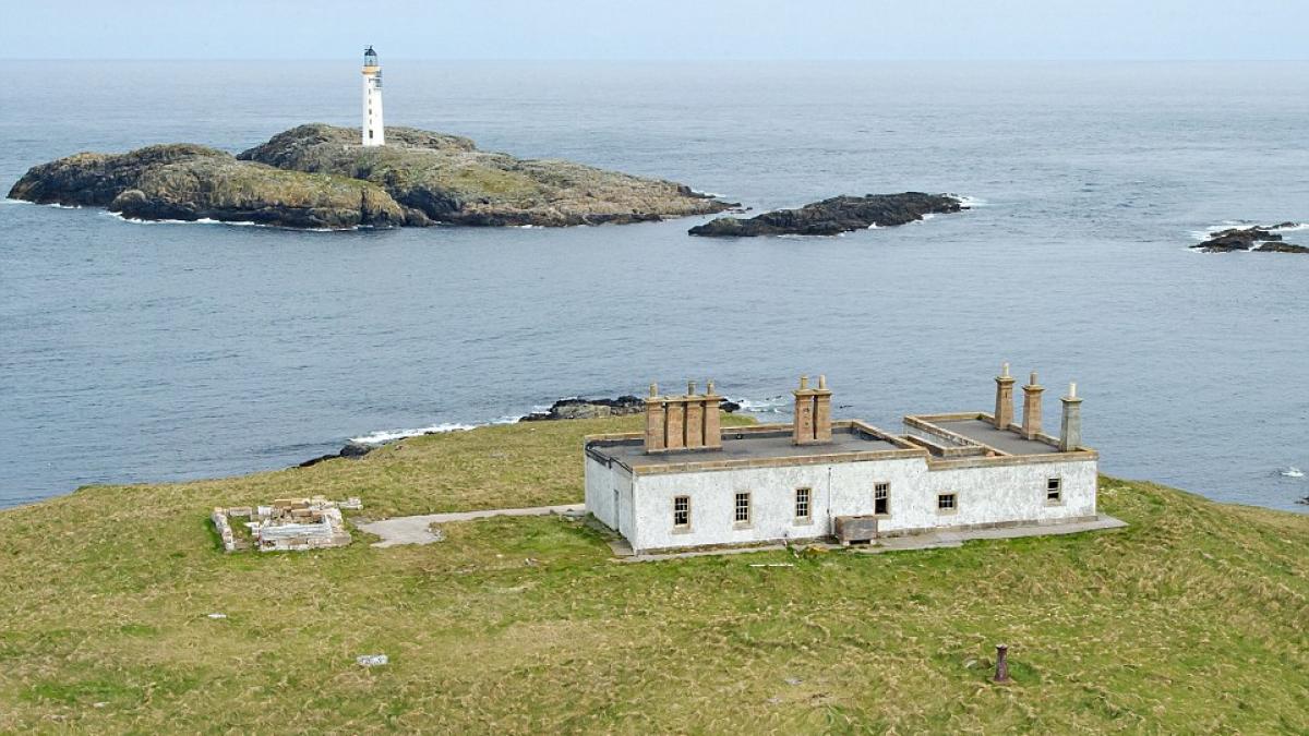 o insula cu piesaje uimitoare se vinde la un pret de ocazie