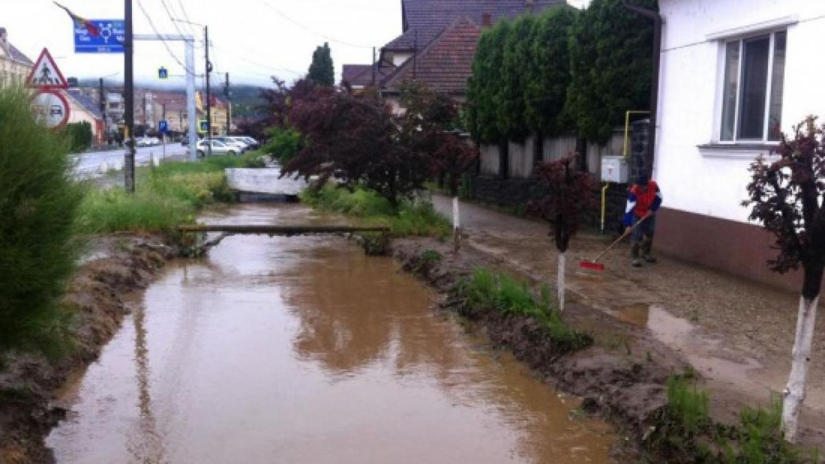aversele de ploaie au provocat inundatii in focsani si trei comune din judet
