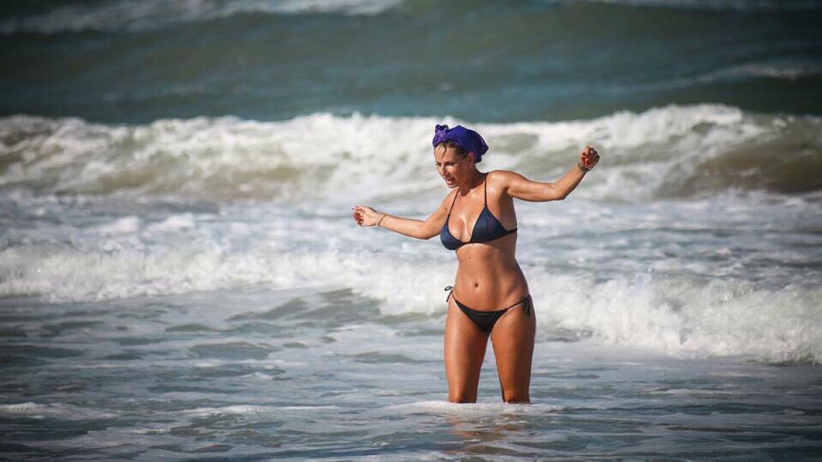 andreea banica s a cam ingrasat uite ce burtica are nu am nimic de ascuns