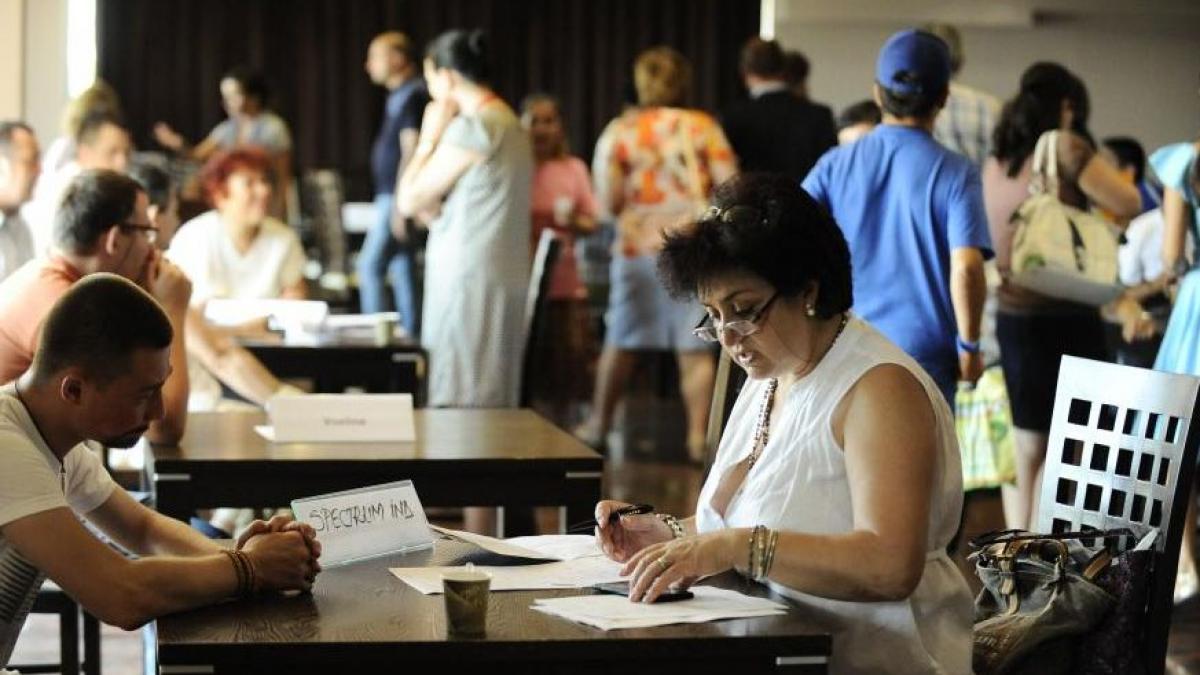 ins numarul locurilor de munca vacante a urcat la 47 400 in al doilea trimestru din 2015