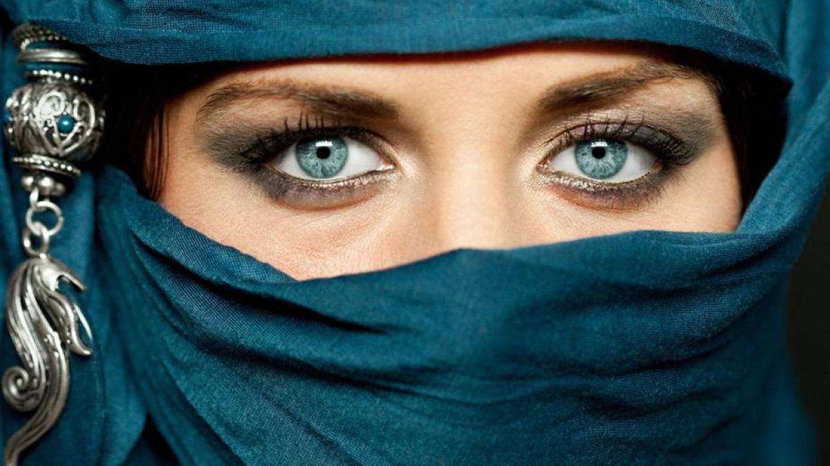 cine este romanca suspectata de legaturi cu isis