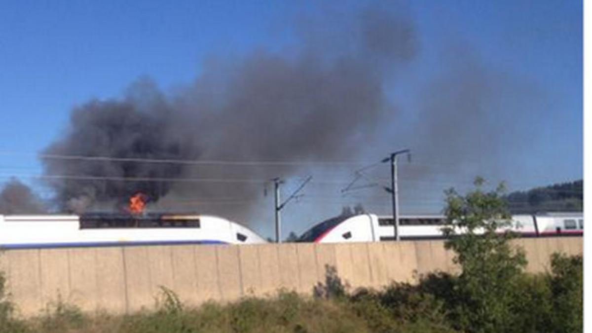 momente de groaza pe calea ferata incendiu intr un tren de mare viteza