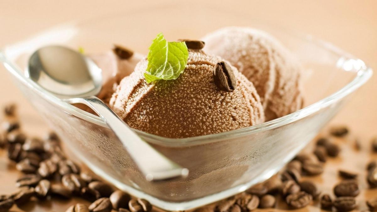 inghetata de casa cu cafea se prepara din doar trei ingrediente