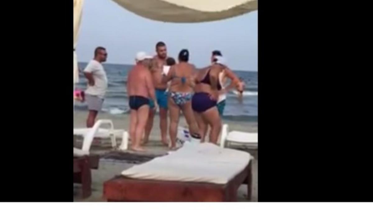 gestul surpriza facut de batausul care a palmuit o femeie pe o plaja din mamaia