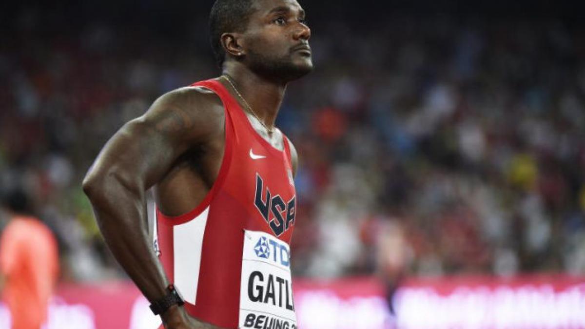 justin gatlin este cel mai rapid americanul e favorit la titlul mondial in proba de 100 de metri
