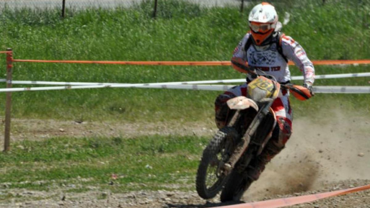 un pilot de motociclism a murit dupa ce a cazut la o competitie in germania