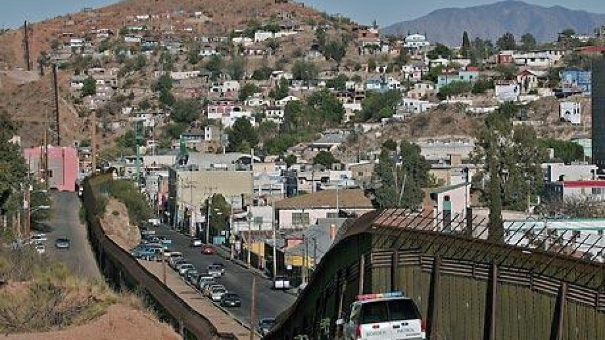 imagini incredibile ce se intampla la cea mai bine pazita granita din lume