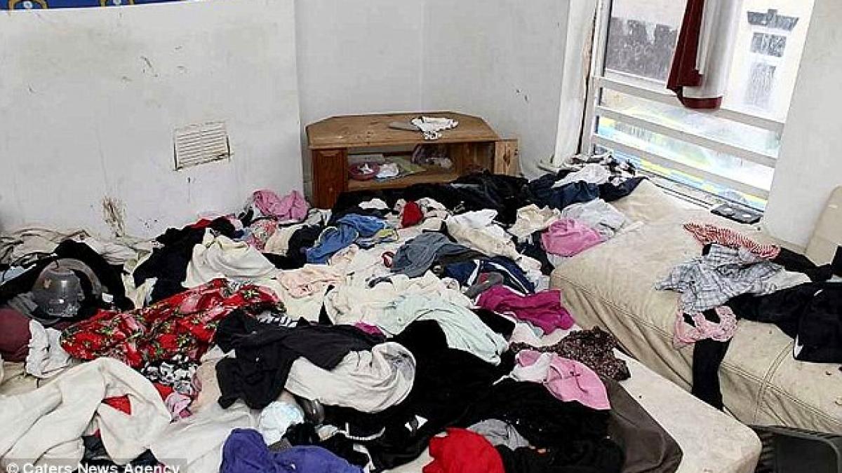 imagini incredibile cu oameni care nu se pot numi parinti si au fortat copiii sa traiasca in