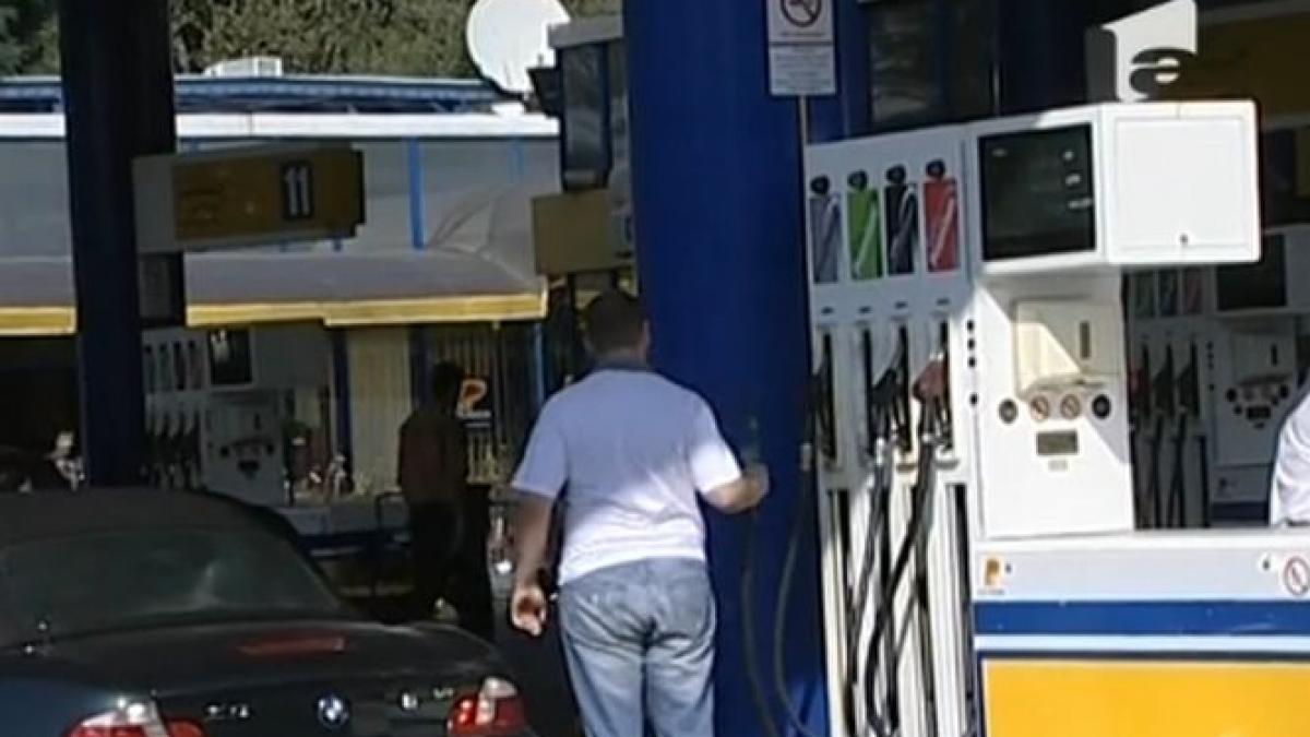 pretul benzinei scade sub 5 lei