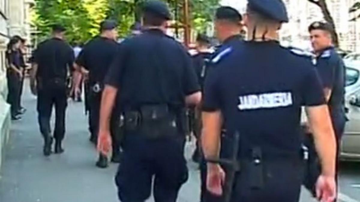 scandal sangeros in fata magistratilor infruntarea interlopilor la tribunal