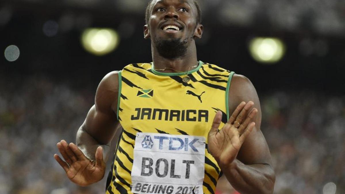 usain bolt a reusit dubla la sprint aur la 200 de metri la cm de atletism