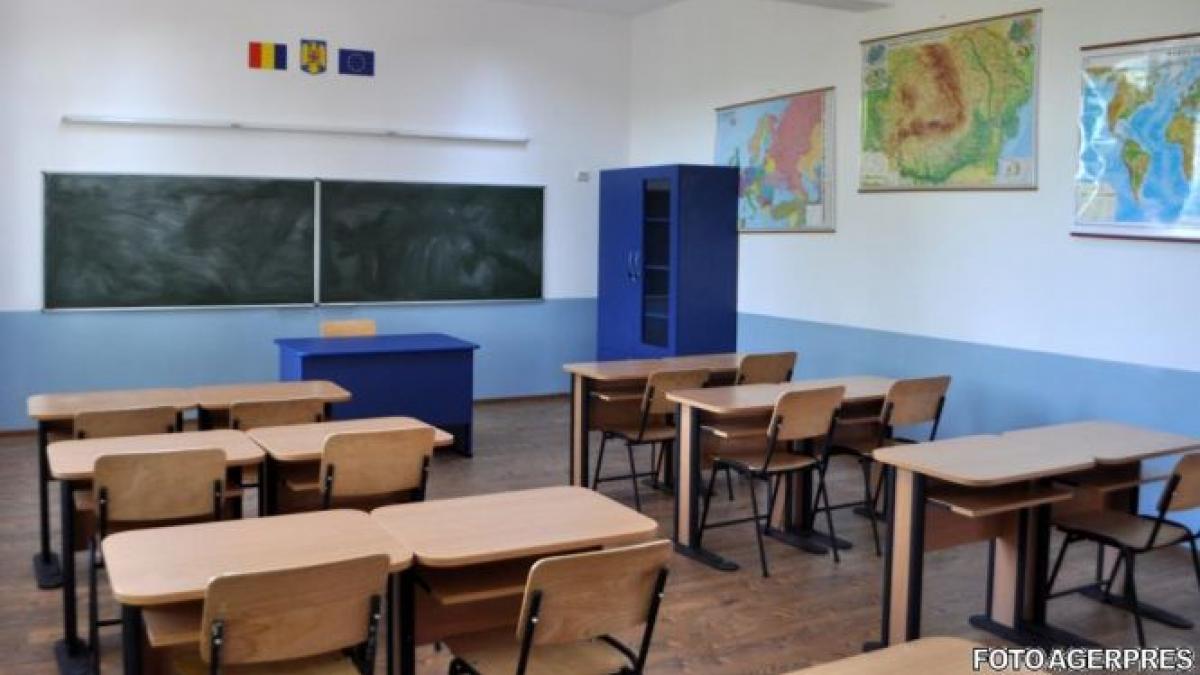 editie speciala 2 000 de scoli fara aviz de functionare ce solutii propune ministrul educatiei