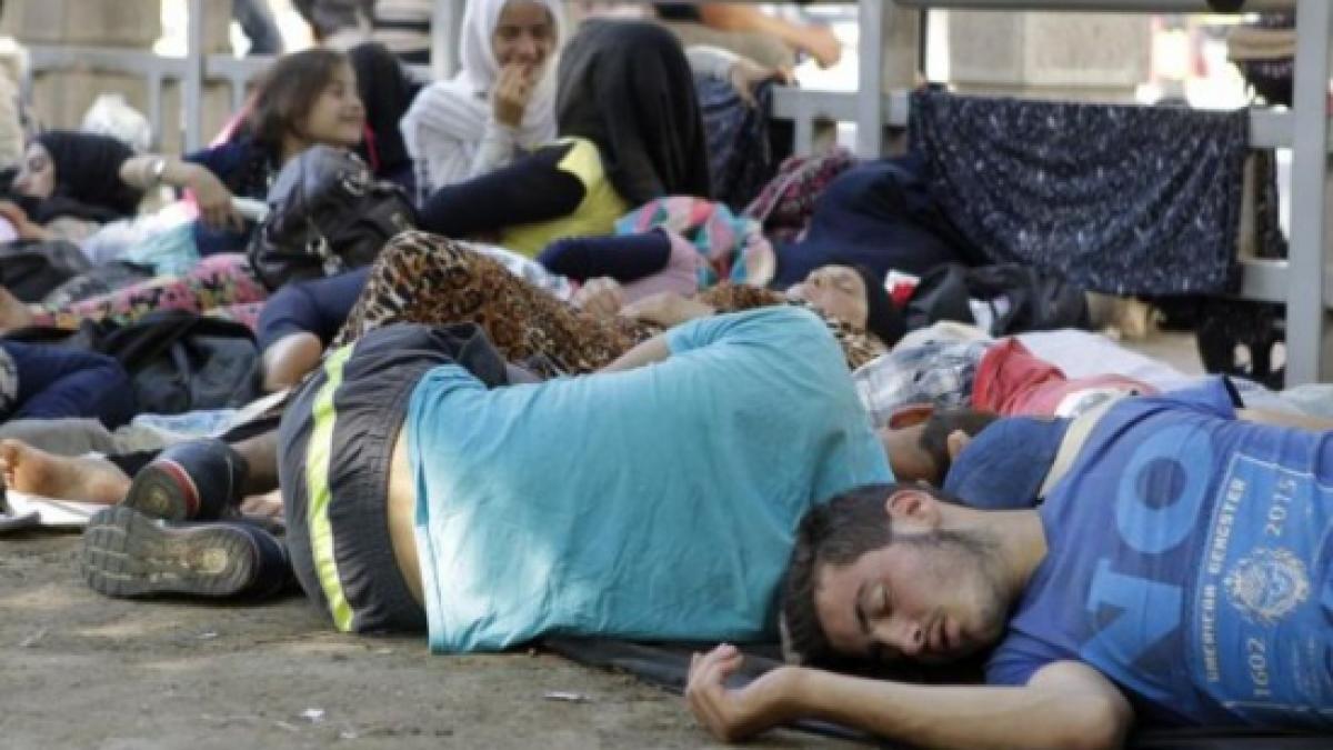 mae confirma 16 cetateni romani acuzati de trafic de persoane in arestul politiei din budapesta