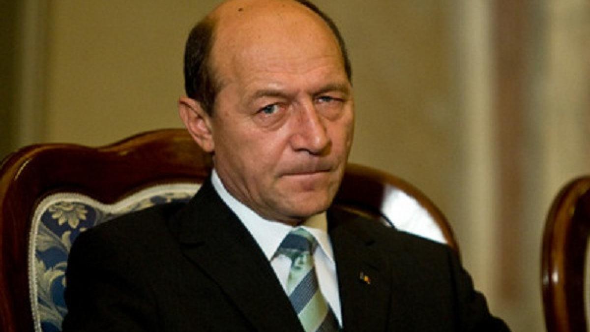 traian basescu ameninta cu judecata pe toata lumea