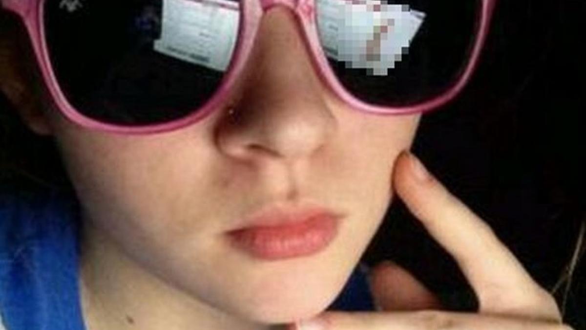 si a facut un selfie si toata lumea de pe facebook a ras de ea imaginea care nu trebuia sa apara pe