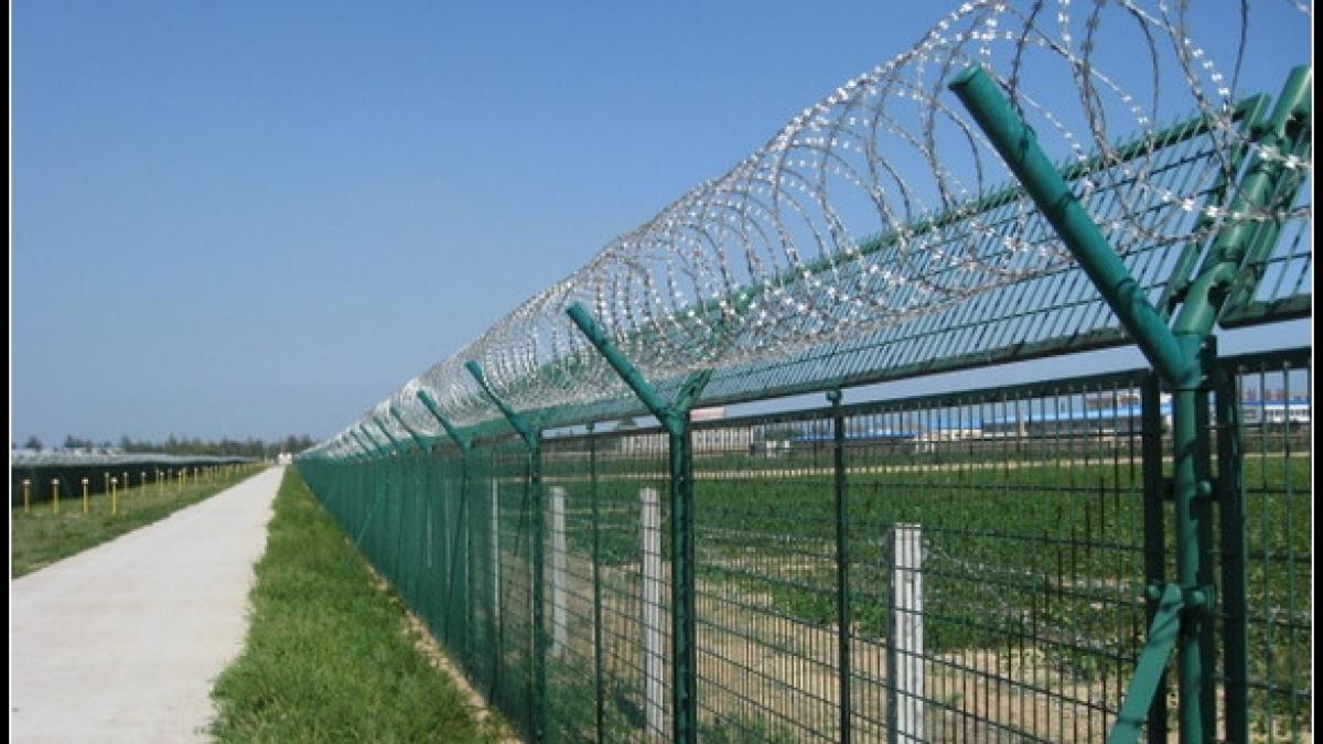 ungaria a finalizat mai devreme prima parte a barierei de la granita cu serbia