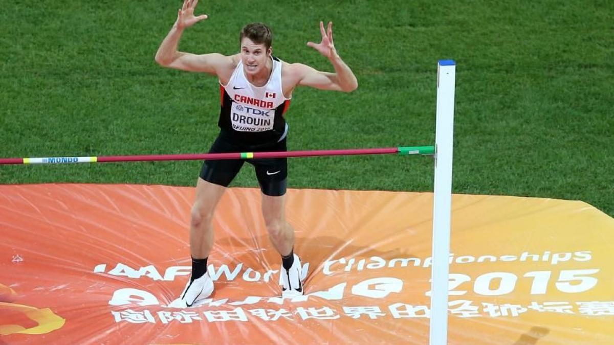 canadianul derek drouin noul campion mondial la saritura in inaltime