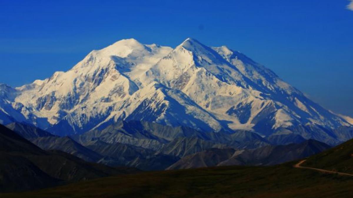 cel mai inalt munte din america de nord isi schimba oficial numele