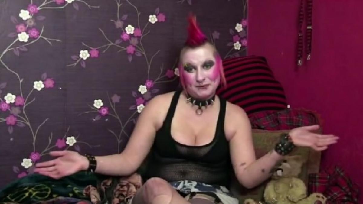 niciun barbat nu se apropia de ea cum a ajuns sa arate dupa ce a intrat pe mana stilistilor va vine