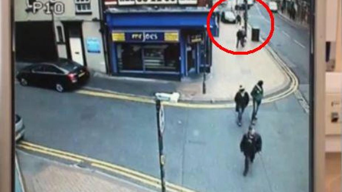 imagini scandaloase pietoni alergati pe trotuar de un sofer furios ce s a intamplat