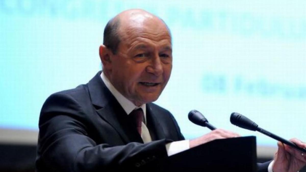 traian basescu romania ar trebui sa refuze sa primeasca imigranti